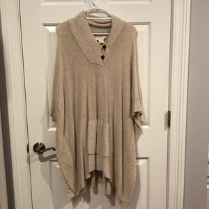 NEVER WORN Boutique Poncho